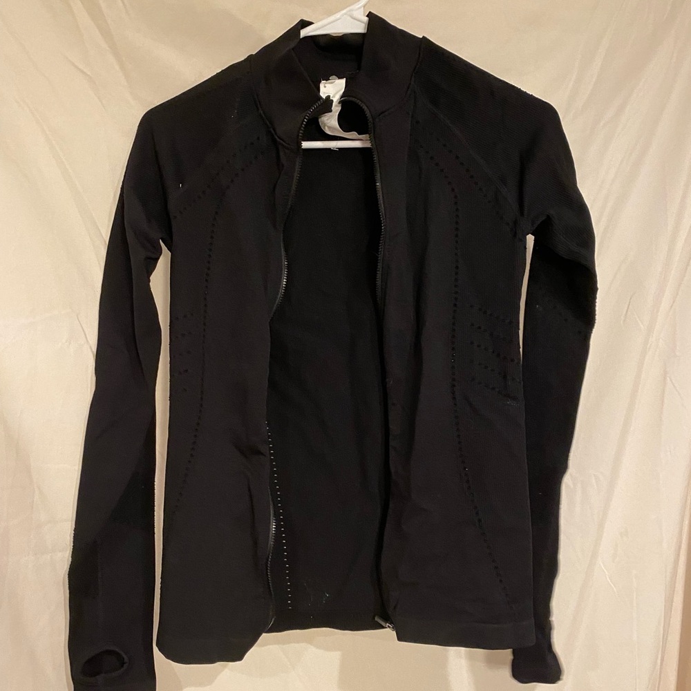 Black long sleeve fabletics workout top